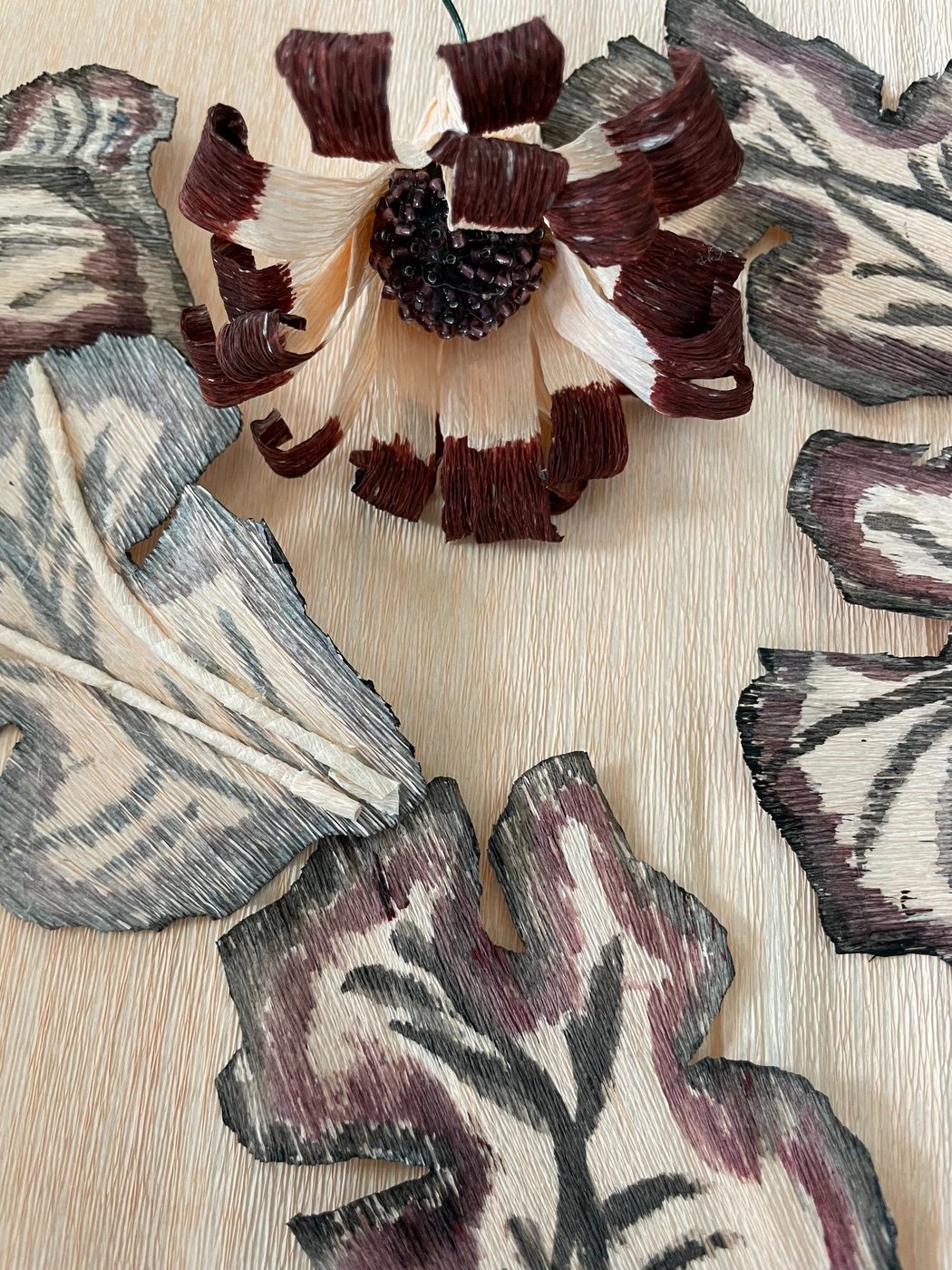 bloem van crepepapier